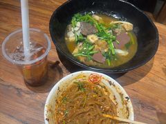 -万记麻辣烫国展总店