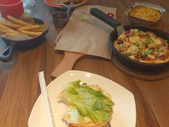 -必胜客(威高广场店)