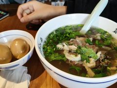 牛肉粉丝汤-鑫震源·苏式大虾生煎(山塘街店)