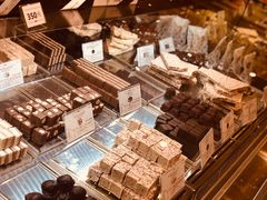 -VENCHI 闻绮(北京国贸商城店)