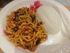 鱼香肉丝饭-阳阳中国饭(北京荟聚店)