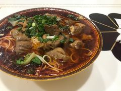 -胥佳烧鸡公牛肉面馆