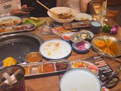 -明洞阿姨·韩式酱蟹烤肉·创意料理(三元桥店)