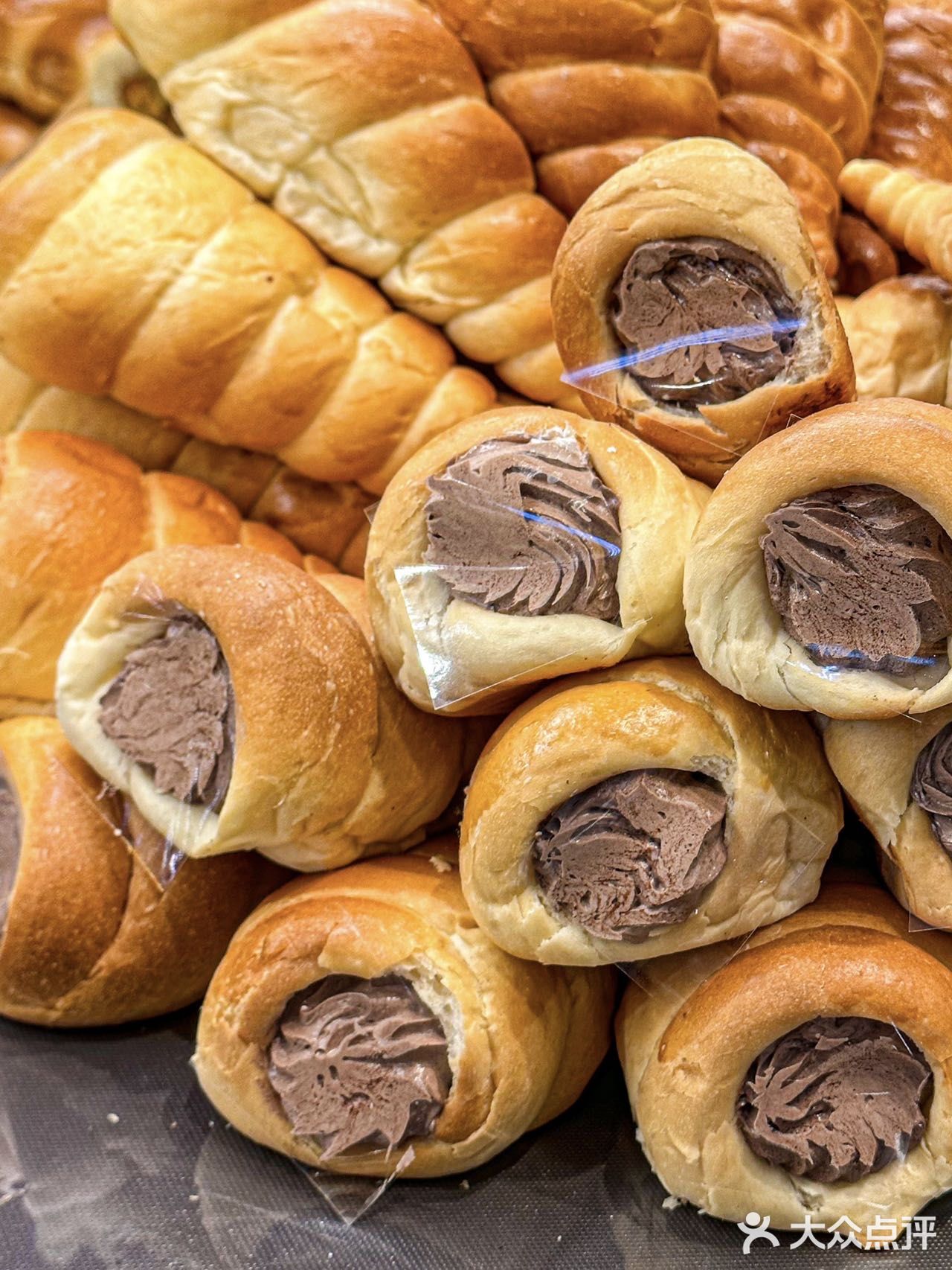 标题：新侨三宝乐面包店｜小时候的味道永不变~