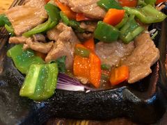 -鹤乡东北菜(崮山路店)