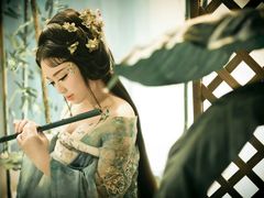 -九月鹰飞汉服摄影工作室