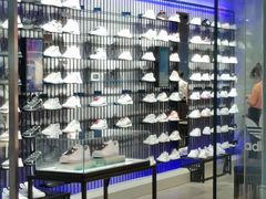 -阿迪达斯(武林银泰三叶草店)