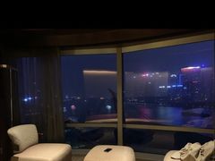 -上海外滩茂悦大酒店