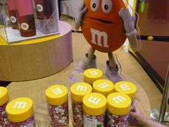 -m豆巧克力世界(上海世茂广场店)