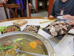 -乡土黄·鲜牛肉火锅·小龙虾(兴业街店)