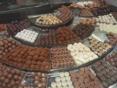 -Laderach 莱德拉(上海环贸iapm店)