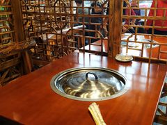 大堂-铁锅炖灶台鱼老三炖鱼馆