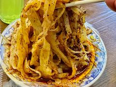 -牡丹广场薛栓子擀面皮大王