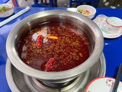 -牛华周记麻辣烫起源店