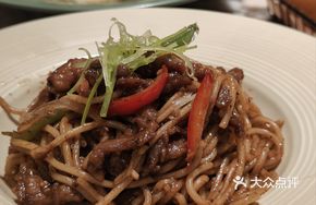 Spicy Black Pepper Beef Pasta
