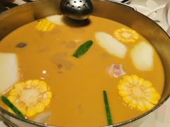 -肥仔文澳门猪骨煲(南京西路店)