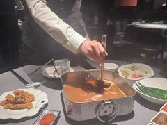 -左庭右院鲜牛肉火锅黑金店(陆家嘴中心店)