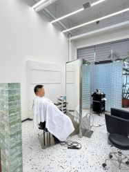 -马克男发时尚店