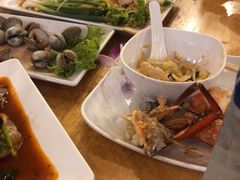 -J Daeng Seafood