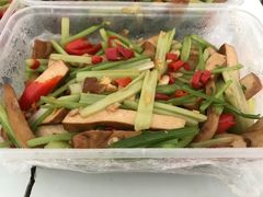 香干炒芹菜-老游独一佳湘菜馆(高新四路店)
