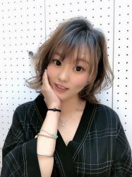 -PE SALON 
