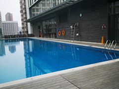 泳池-广州天河希尔顿酒店