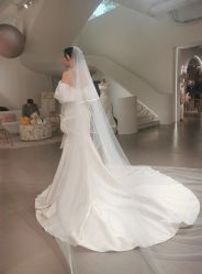-艾米丽婚纱礼服