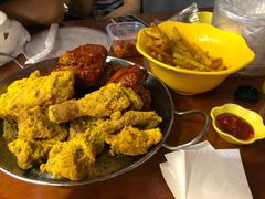 -BHC炸鸡(明洞总店)