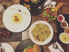 -HIGH FIVE哈福手工汉堡(桂林路店)