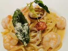 -POKEE VIA&Brunch·维娅(重庆来福士店)
