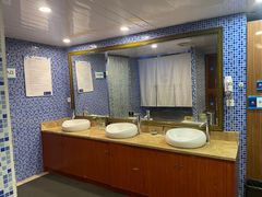 -七彩阳光游泳俱乐部(江北远洲店)