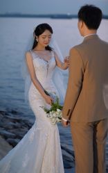 -雪中彩影婚纱摄影·微光艺术中心