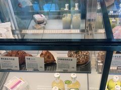 面包甜点陈列柜-喜茶(广州白云机场T2出发厅店)