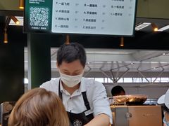 -星巴克(上海虹桥站2A检票口)