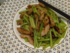 香芹炒爽板肚-广东道至正餐厅(区庄店)