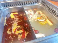 -东巴人鱼豆花火锅(幸福街店)
