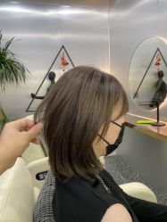 -Tloml salon