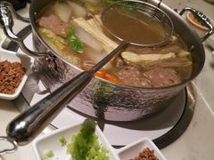 -左庭右院鲜牛肉火锅(浦江欢乐颂店)
