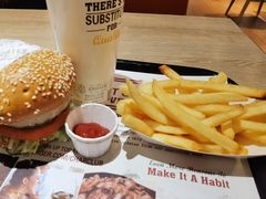 -The Habit Burger Grill 哈比特汉堡(复兴soho店)