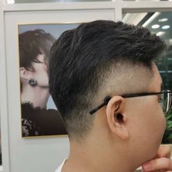 -首脑美发沙龙