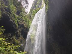 -龙水峡地缝景区