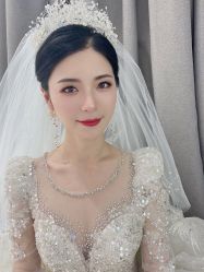 -莫小姐婚纱