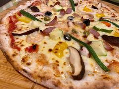 综合披萨-BISTROFIORE美伊娜(伊犁南路店)