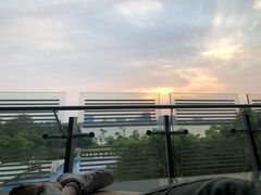 -上海滴水湖皇冠假日酒店