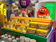 -m豆巧克力世界(上海世茂广场店)