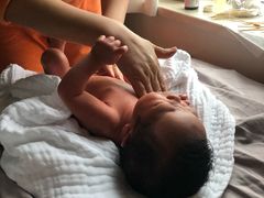 -爱的果实月嫂育婴师(世纪东方店)