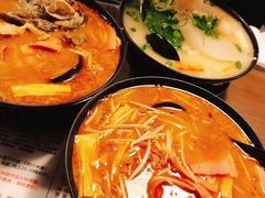 浓汤鱼汁小锅米线-肥汁米蘭香港米线(长宁来福士店)