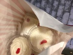 -红宝石·鲜奶小方·海派西点房(浦三店)