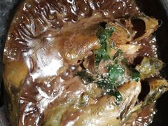 白洋淀石锅嘎鱼-小放牛炒菜馆(三丰店)