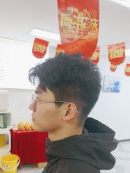 -米娜护肤造型